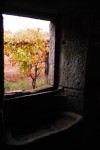 2011-11-05, Noviembre, Ourense, Ventana, Verde, Rojo, Vides, Piedra, Negro